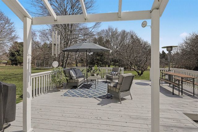 5589 Tanglewood Drive, Ann Arbor, MI 48105