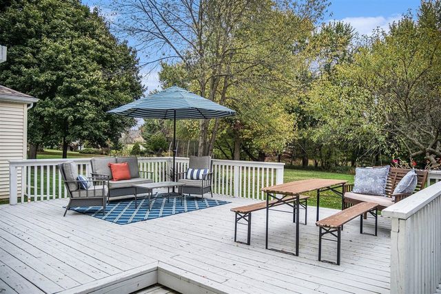 5589 Tanglewood Drive, Ann Arbor, MI 48105