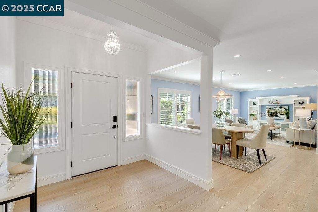 1517 Rockledge Ln 2, Walnut Creek, CA 94595