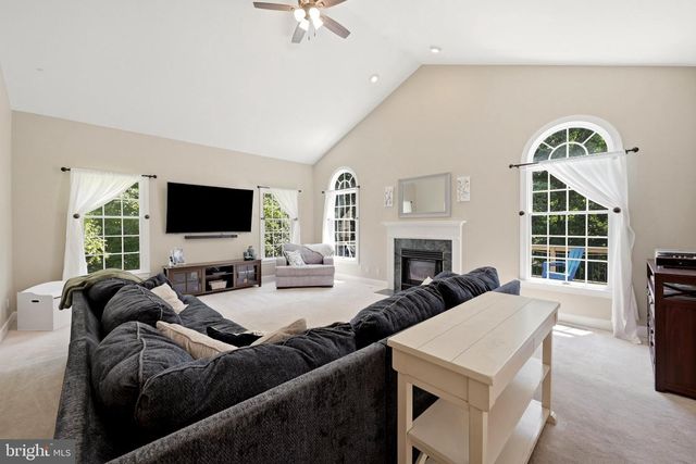 102 JULIE CT, Winchester, VA 22602