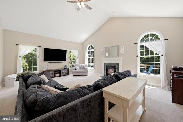 102 JULIE CT, Winchester, VA 22602