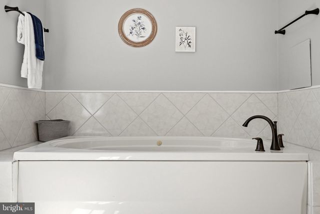 102 JULIE CT, Winchester, VA 22602