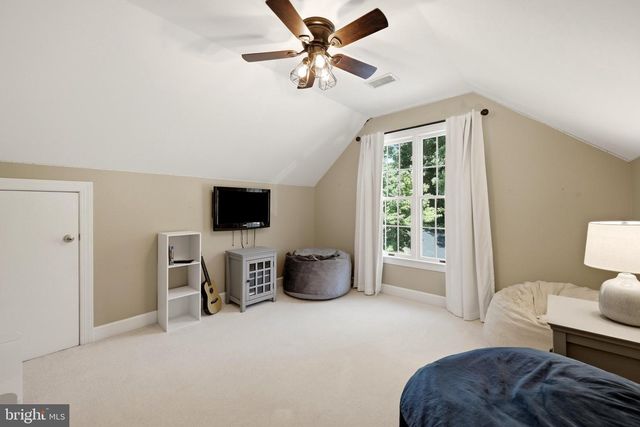 102 JULIE CT, Winchester, VA 22602