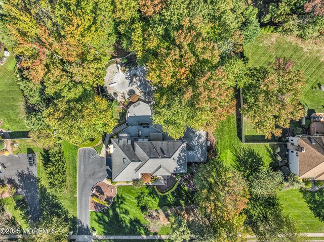 7 Red Coach Lane, Holmdel, NJ 07733