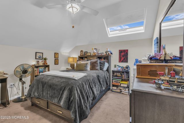 7 Red Coach Lane, Holmdel, NJ 07733