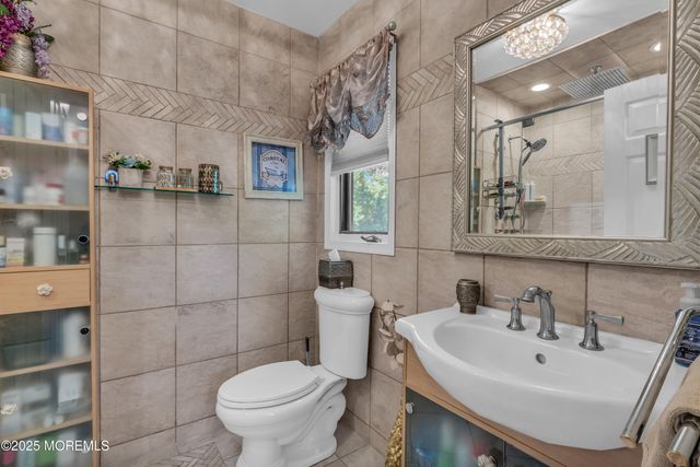 7 Red Coach Lane, Holmdel, NJ 07733