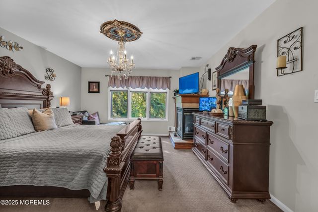 7 Red Coach Lane, Holmdel, NJ 07733