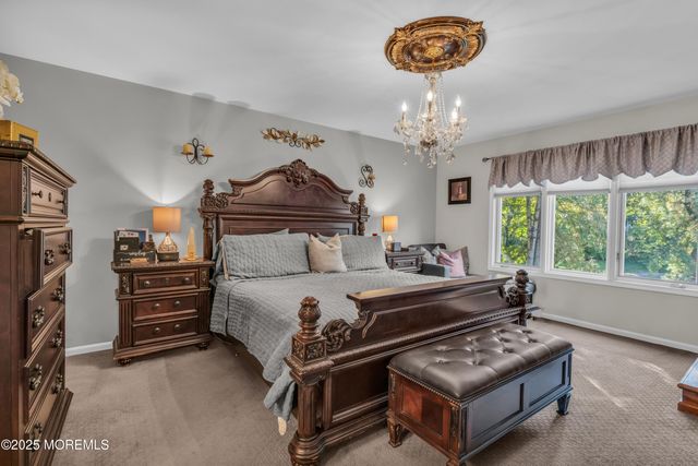 7 Red Coach Lane, Holmdel, NJ 07733