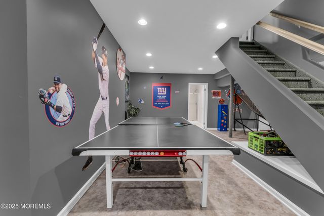 7 Red Coach Lane, Holmdel, NJ 07733