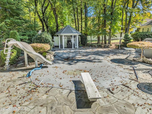 7 Red Coach Lane, Holmdel, NJ 07733