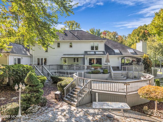 7 Red Coach Lane, Holmdel, NJ 07733