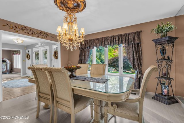 7 Red Coach Lane, Holmdel, NJ 07733