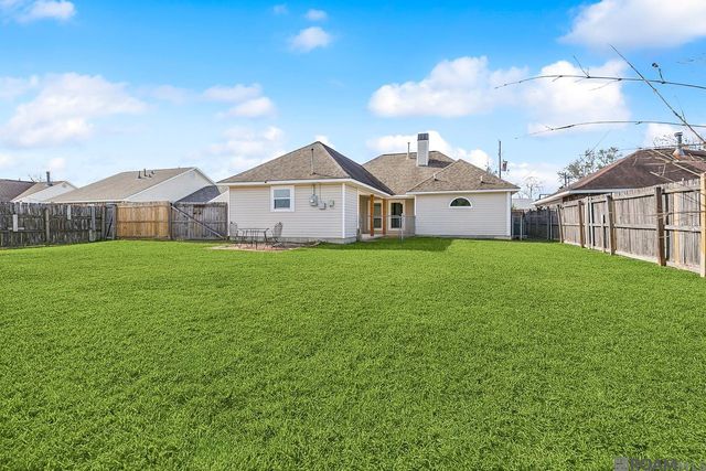 30426 Paul St, Walker, LA 70785