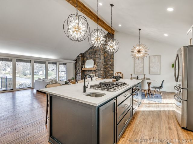 10502 S Quebec Avenue, Tulsa, OK 74137