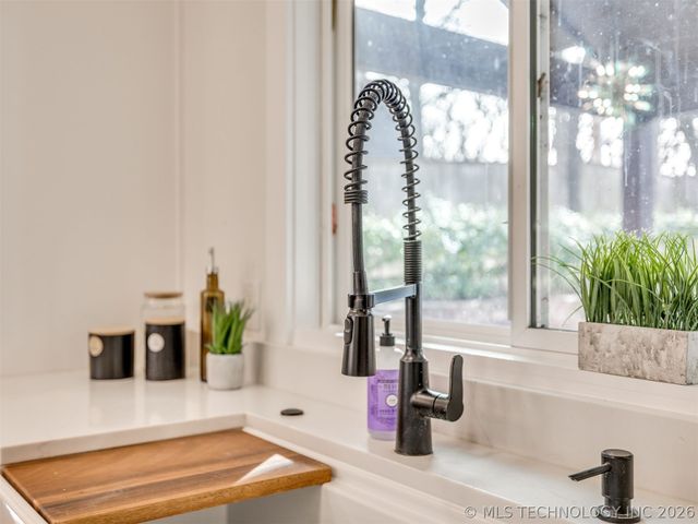 10502 S Quebec Avenue, Tulsa, OK 74137