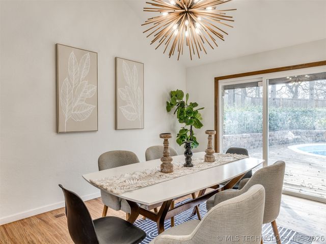 10502 S Quebec Avenue, Tulsa, OK 74137