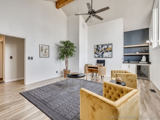 10502 S Quebec Avenue, Tulsa, OK 74137