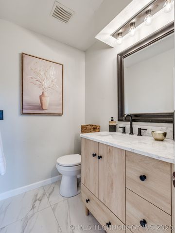 10502 S Quebec Avenue, Tulsa, OK 74137