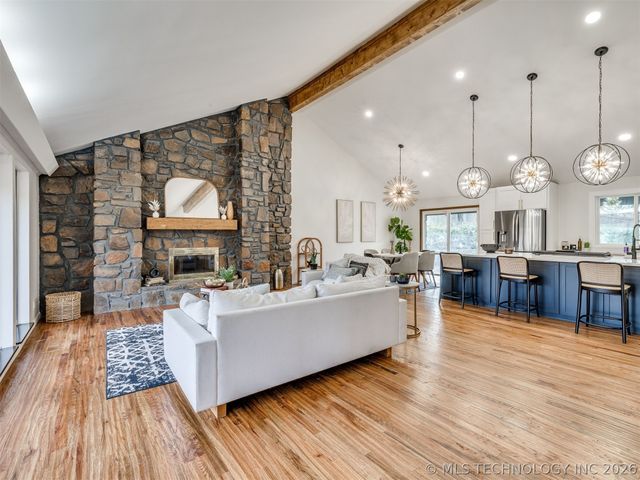 10502 S Quebec Avenue, Tulsa, OK 74137