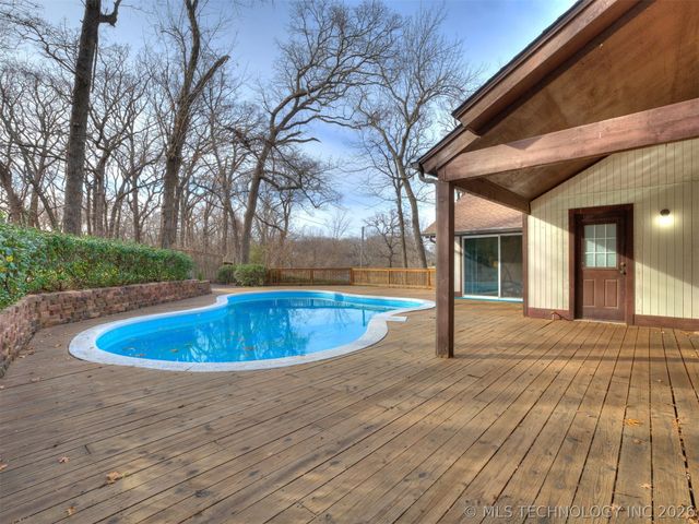 10502 S Quebec Avenue, Tulsa, OK 74137