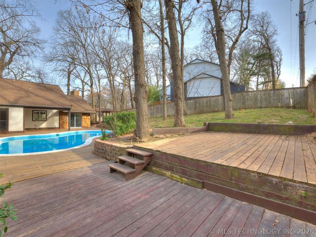 10502 S Quebec Avenue, Tulsa, OK 74137