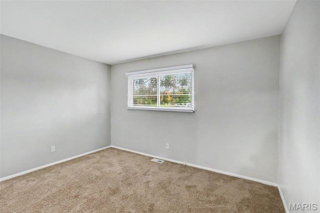 5172 Priorybrook Road, Black Jack, MO 63033