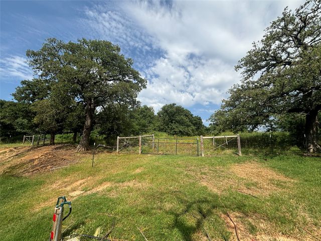 137 Neely Trail, Gainesville, TX 76240