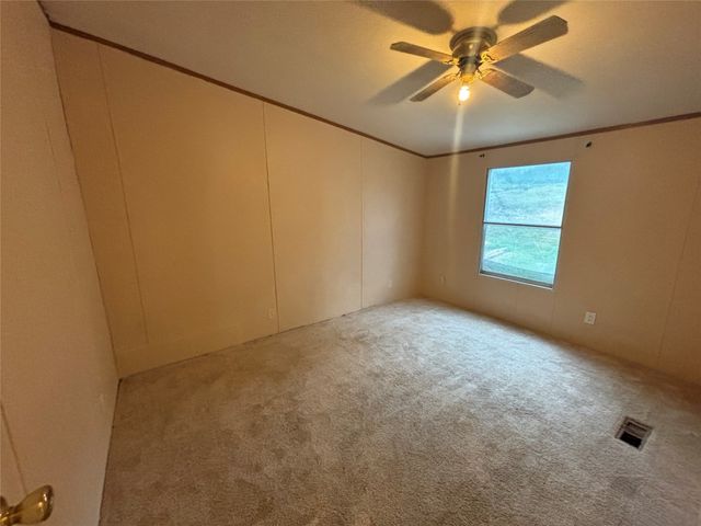 137 Neely Trail, Gainesville, TX 76240