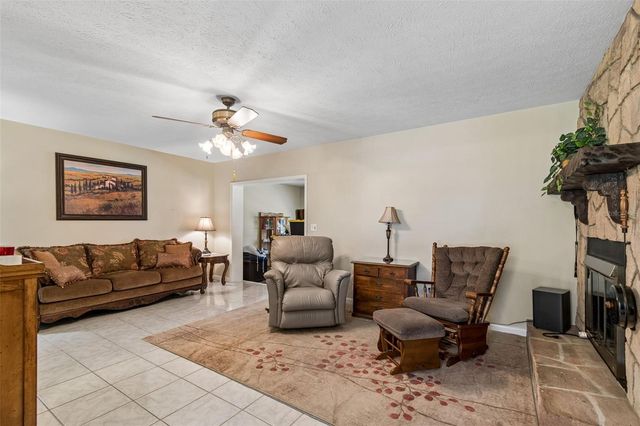 2321 WOOTEN ROAD, Dover, FL 33527