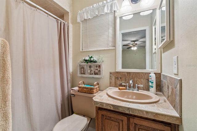 2321 WOOTEN ROAD, Dover, FL 33527