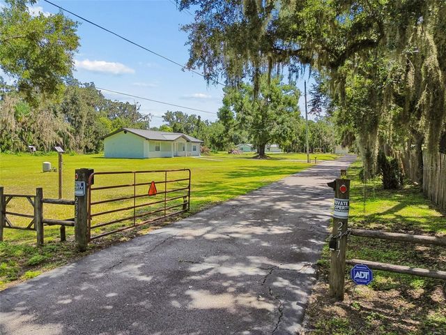 2321 WOOTEN ROAD, Dover, FL 33527