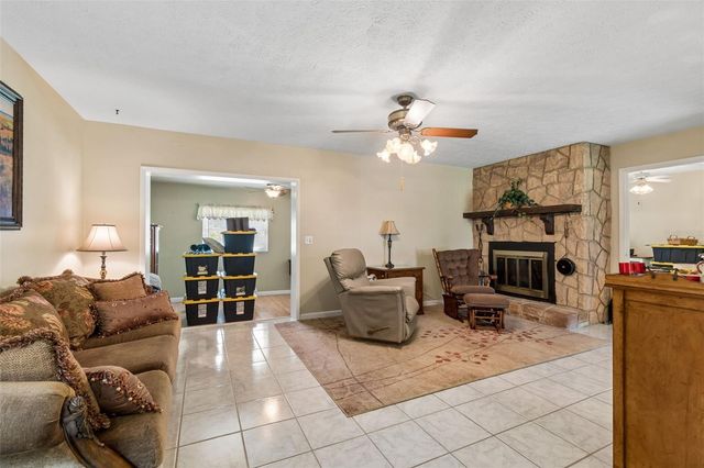 2321 WOOTEN ROAD, Dover, FL 33527
