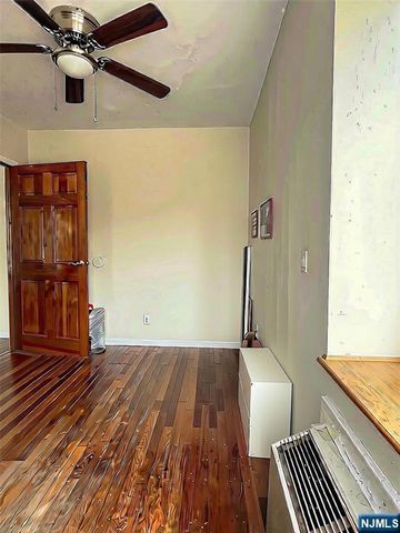 19 Lyons Avenue 203, Newark, NJ 07112