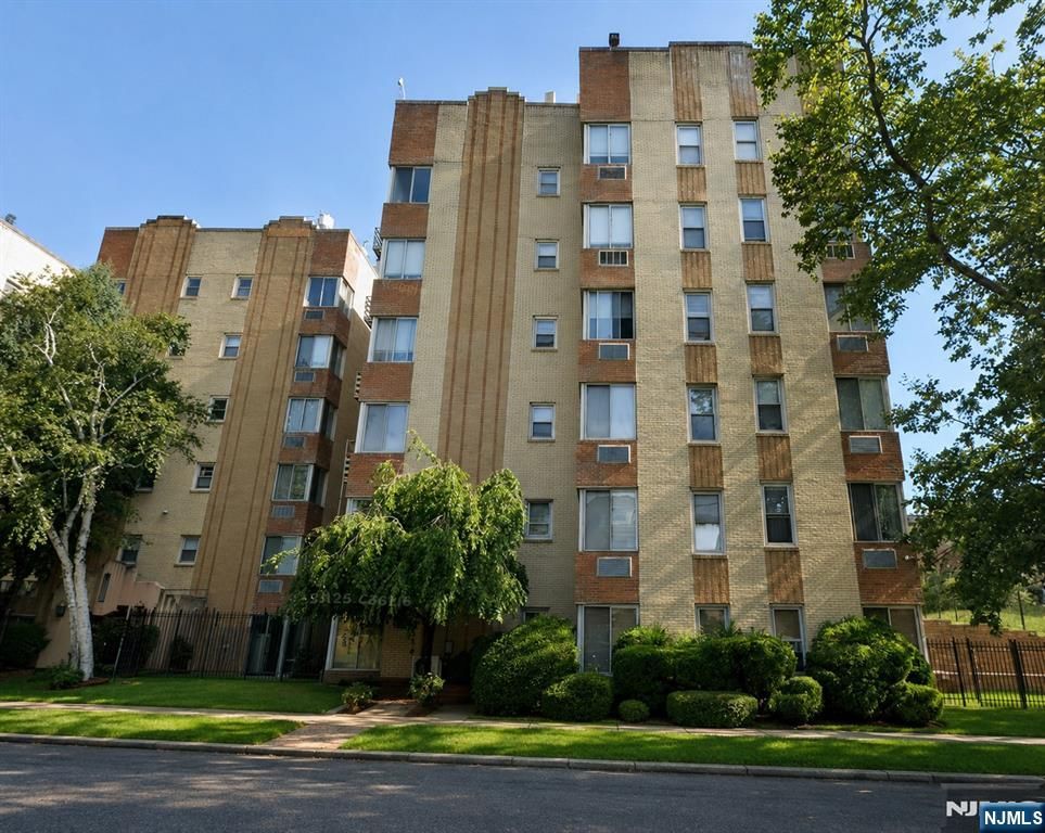 19 Lyons Avenue 203, Newark, NJ 07112