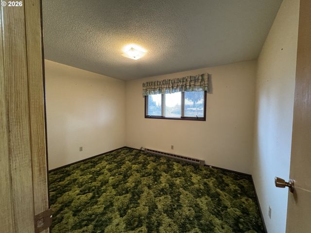 702 ELM Dr, Goldendale, WA 98620