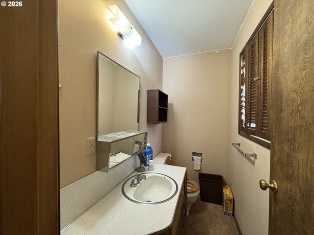 702 ELM Dr, Goldendale, WA 98620