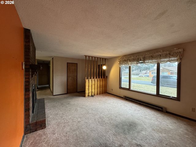 702 ELM Dr, Goldendale, WA 98620