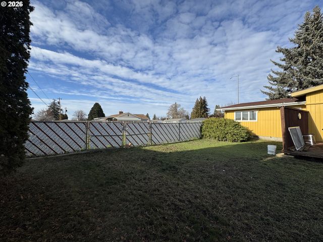 702 ELM Dr, Goldendale, WA 98620