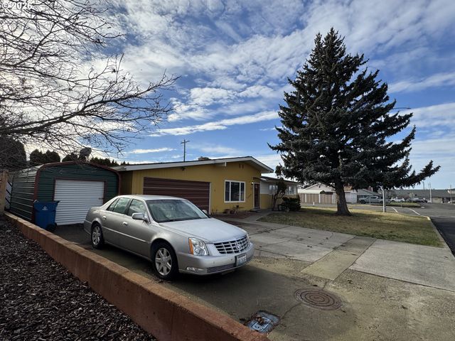 702 ELM Dr, Goldendale, WA 98620