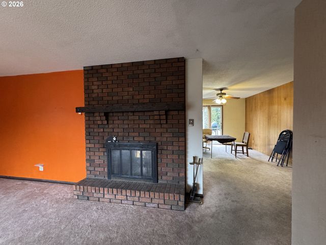 702 ELM Dr, Goldendale, WA 98620