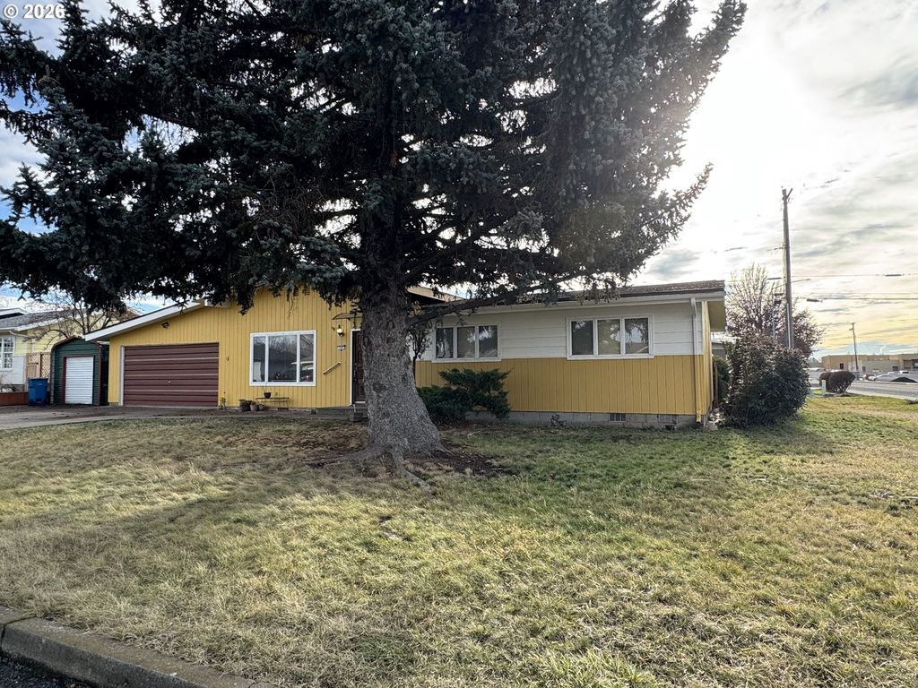 702 ELM Dr, Goldendale, WA 98620