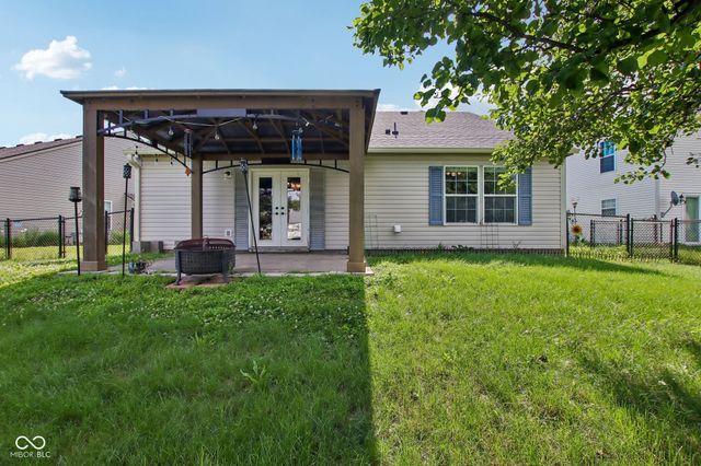 5812 Wooden Branch, Indianapolis, IN 46221