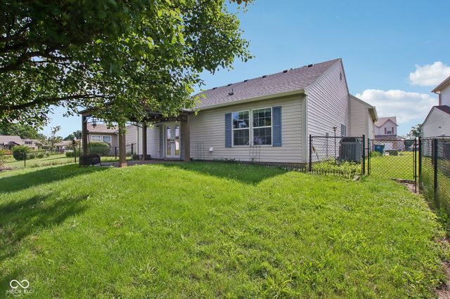 5812 Wooden Branch, Indianapolis, IN 46221