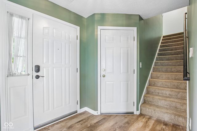 5812 Wooden Branch, Indianapolis, IN 46221
