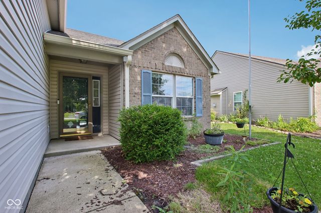5812 Wooden Branch, Indianapolis, IN 46221