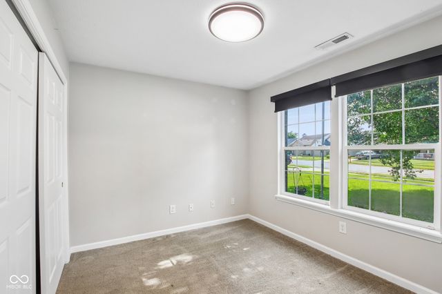 5812 Wooden Branch, Indianapolis, IN 46221