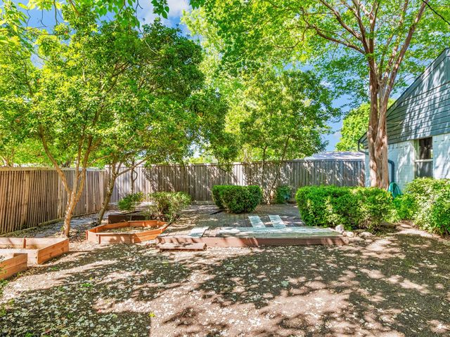 1400 Meadowcrest Drive, Plano, TX 75075