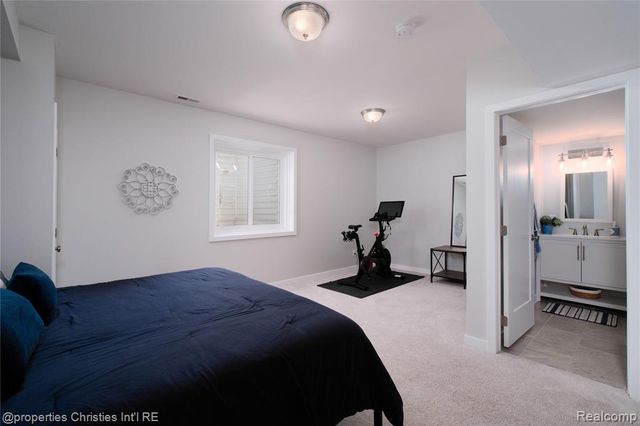 2882 Hardwick Road, Ann Arbor, MI 48105