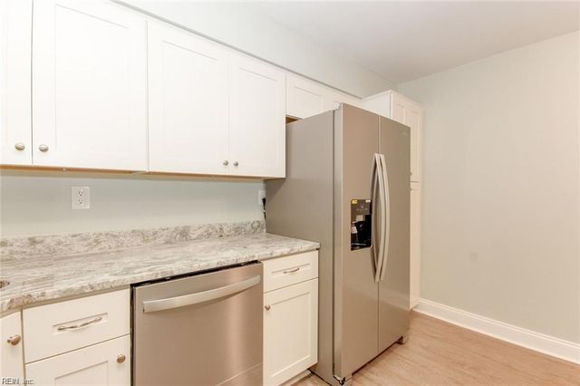 1041 Angler LN, Virginia Beach, VA 23451