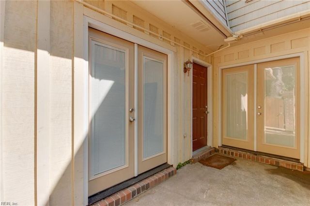 1041 Angler LN, Virginia Beach, VA 23451